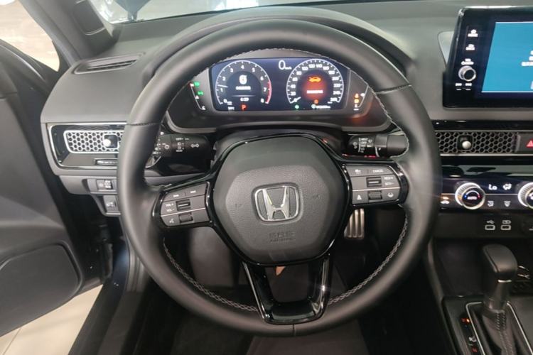 Used Honda Civic 2022 240TURBO CVT Dynamic Edition Steering Wheel
