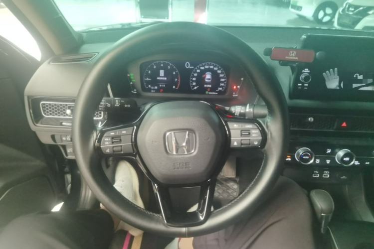 Used Honda Civic 2022 240TURBO CVT Dynamic Edition Steering Wheel