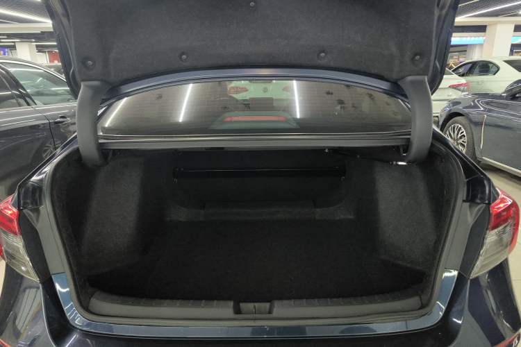 Used Honda Civic 2022 240TURBO CVT Dynamic Edition Trunk