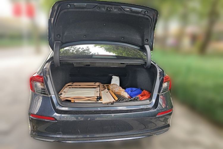 Used Honda Civic 2022 240TURBO CVT Dynamic Edition Trunk