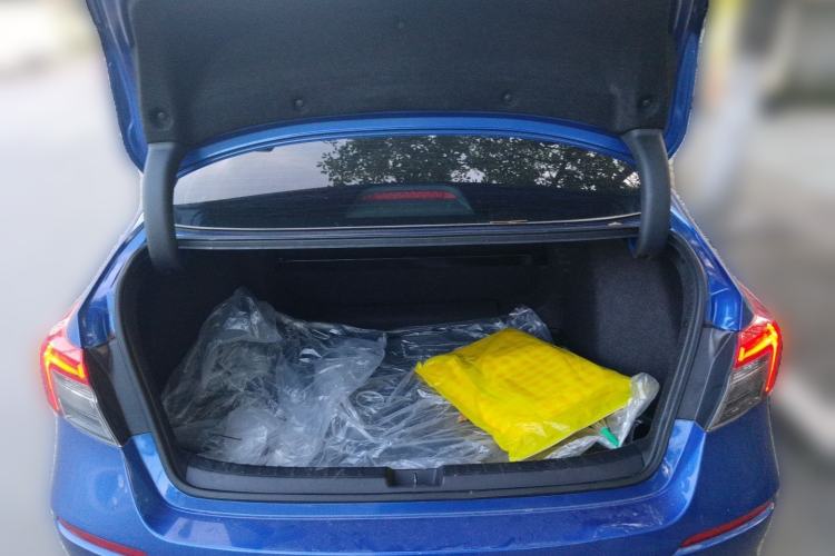 Used Honda Civic 2022 240TURBO CVT Dynamic Edition Trunk