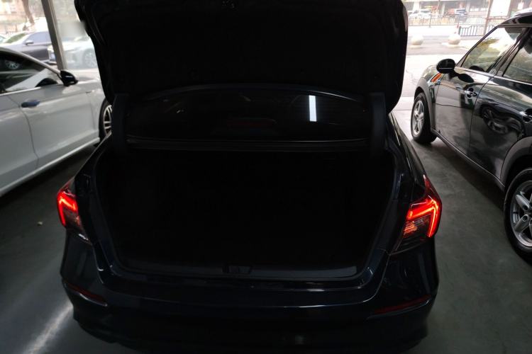 Used Honda Civic 2022 240TURBO CVT Dynamic Edition Trunk