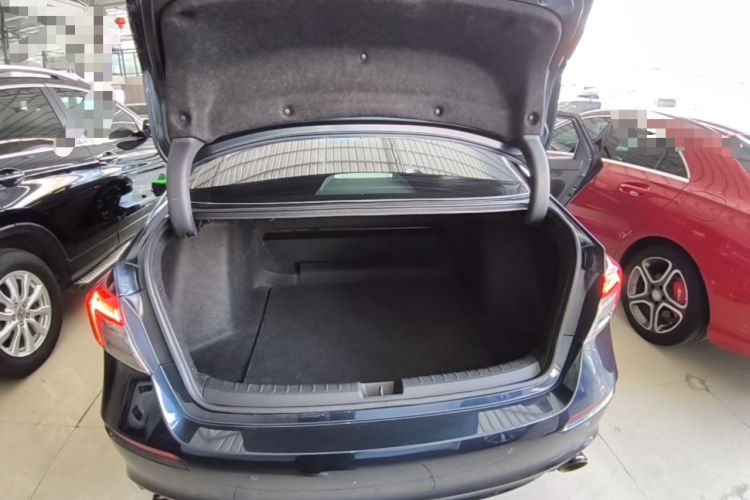 Used Honda Civic 2022 240TURBO CVT Dynamic Edition Trunk
