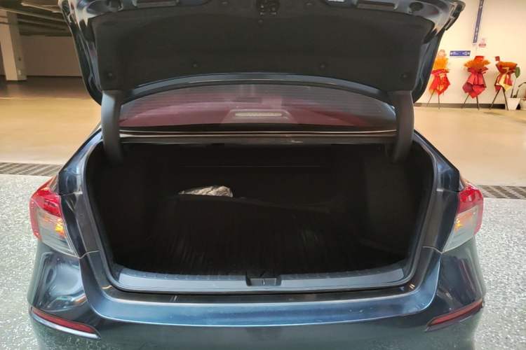 Used Honda Civic 2022 240TURBO CVT Dynamic Edition Trunk