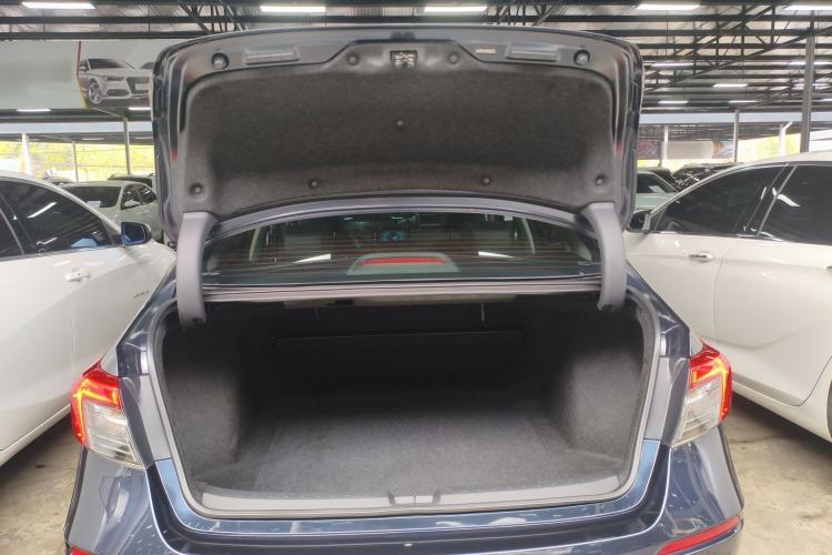 Used Honda Civic 2022 240TURBO CVT Dynamic Edition Trunk