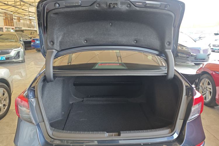 Used Honda Civic 2022 240TURBO CVT Dynamic Edition Trunk