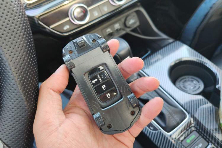 Used Honda Civic 2022 240TURBO CVT Dynamic Control Version Vehicle Key