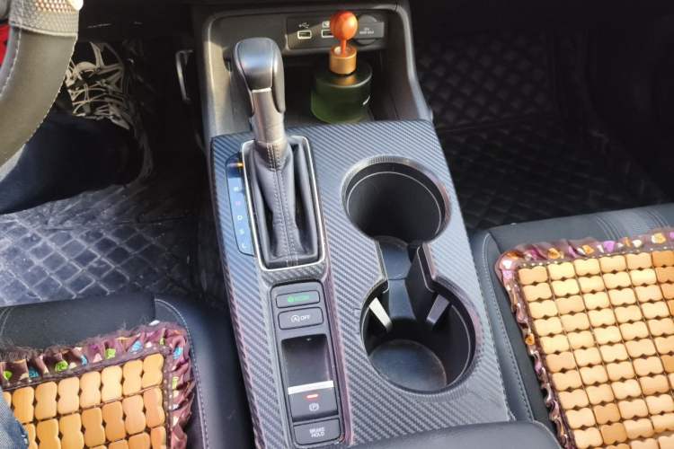 Used Honda Civic 2022 240TURBO CVT Dynamic Edition Gear Lever