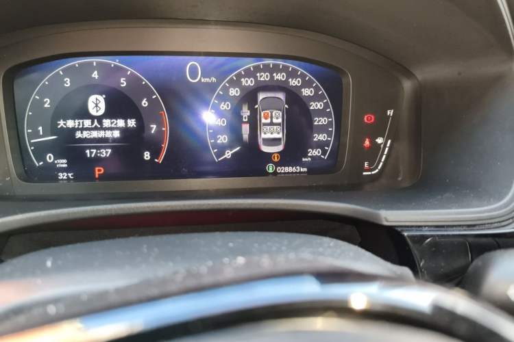 Used Honda Civic 2022 240TURBO CVT Dynamic Edition Odometer Close Up