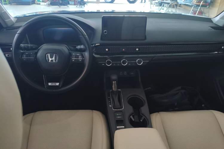 Used Honda Civic 2022 240TURBO CVT Dynamic Edition Center Console