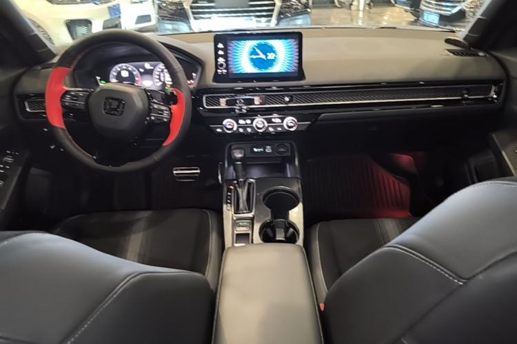Used Honda Civic 2022 240TURBO CVT Dynamic Edition Center Console