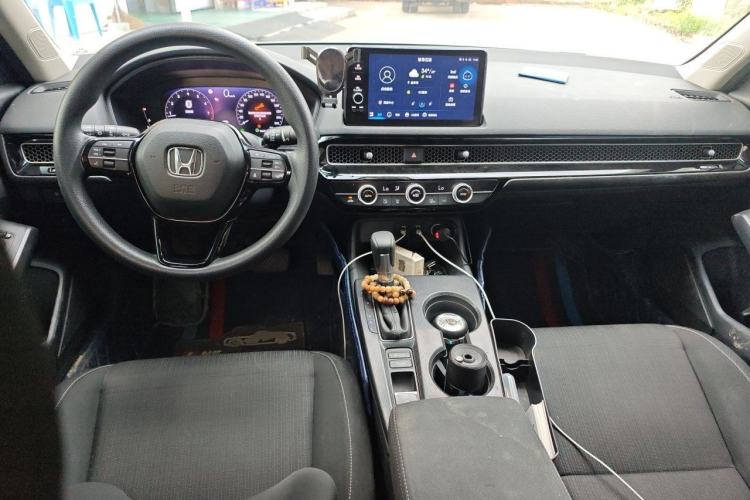 Used Honda Civic 2022 240TURBO CVT Dynamic Edition Center Console