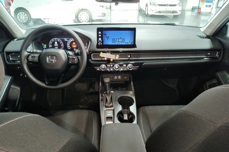 Used Honda Civic 2022 240TURBO CVT Dynamic Edition Center Console