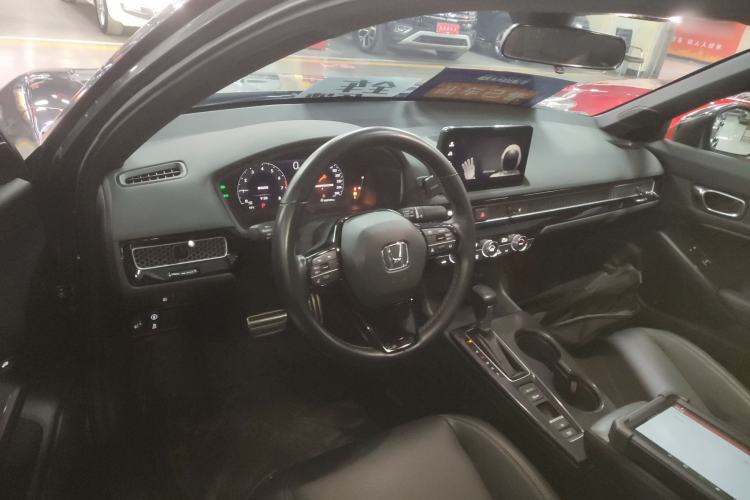 Used Honda Civic 2022 240TURBO CVT Dynamic Edition Center Console