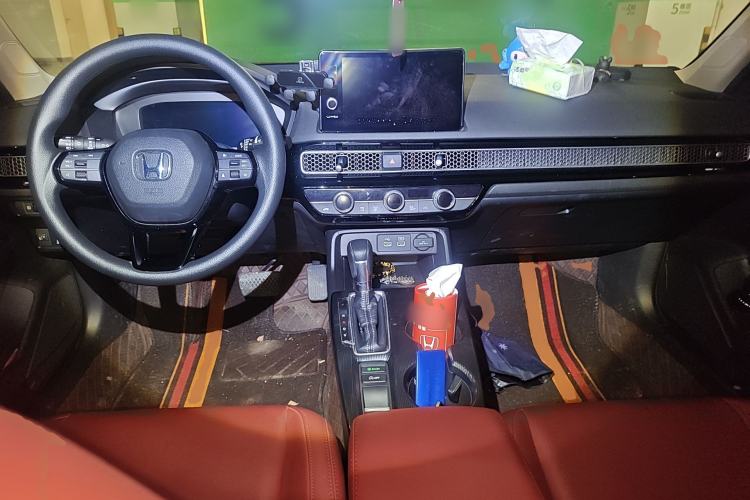 Used Honda Civic 2022 240TURBO CVT Dynamic Edition Center Console
