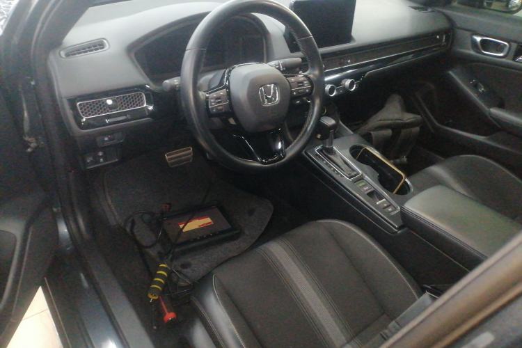 Used Honda Civic 2022 240TURBO CVT Dynamic Edition Center Console
