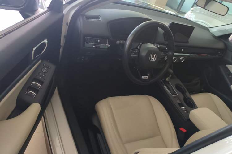 Used Honda Civic 2022 240TURBO CVT Dynamic Edition Driver Seat