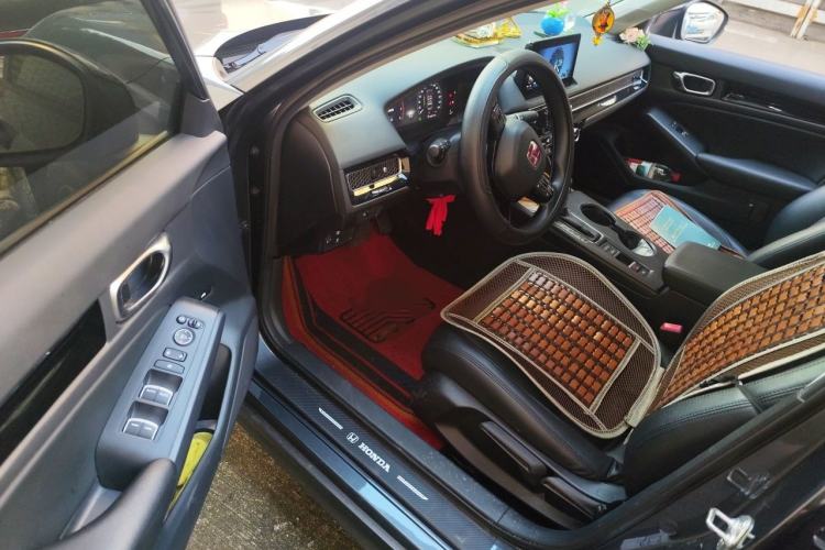 Used Honda Civic 2022 240TURBO CVT Dynamic Edition Driver Seat