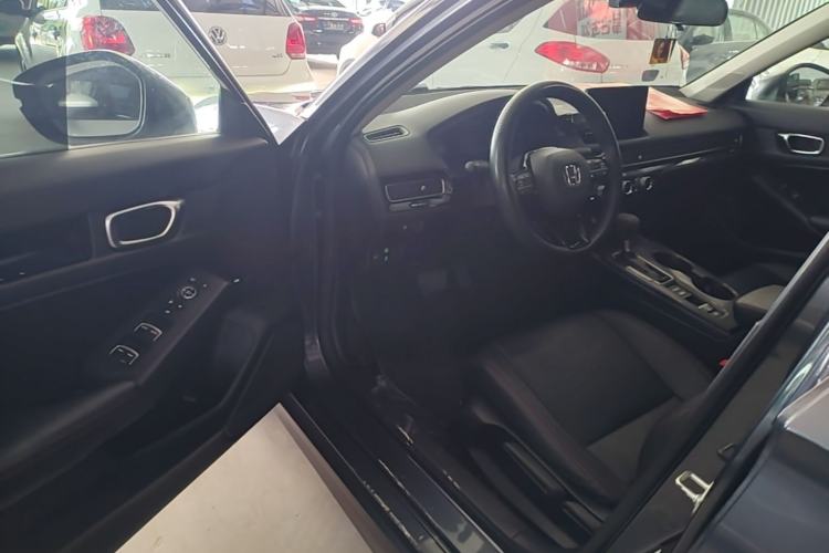 Used Honda Civic 2022 240TURBO CVT Dynamic Edition Driver Seat