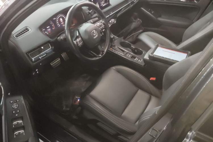 Used Honda Civic 2022 240TURBO CVT Dynamic Edition Driver Seat