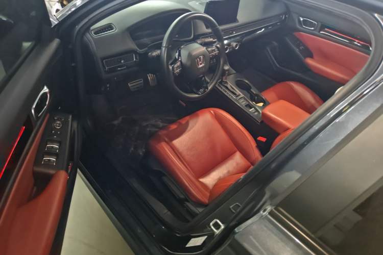 Used Honda Civic 2022 240TURBO CVT Dynamic Edition Driver Seat