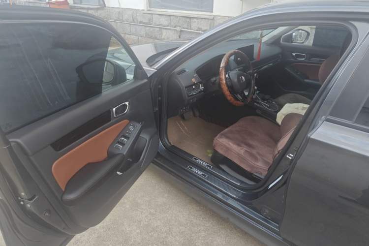 Used Honda Civic 2022 240TURBO CVT Dynamic Edition Driver Seat