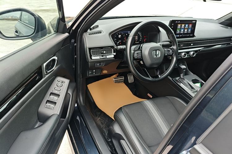 Used Honda Civic 2022 240TURBO CVT Dynamic Edition Driver Seat