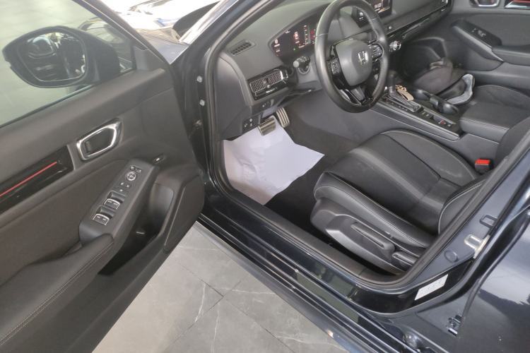 Used Honda Civic 2022 240TURBO CVT Dynamic Edition Driver Seat