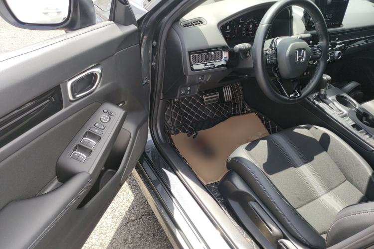 Used Honda Civic 2022 240TURBO CVT Dynamic Edition Driver Seat
