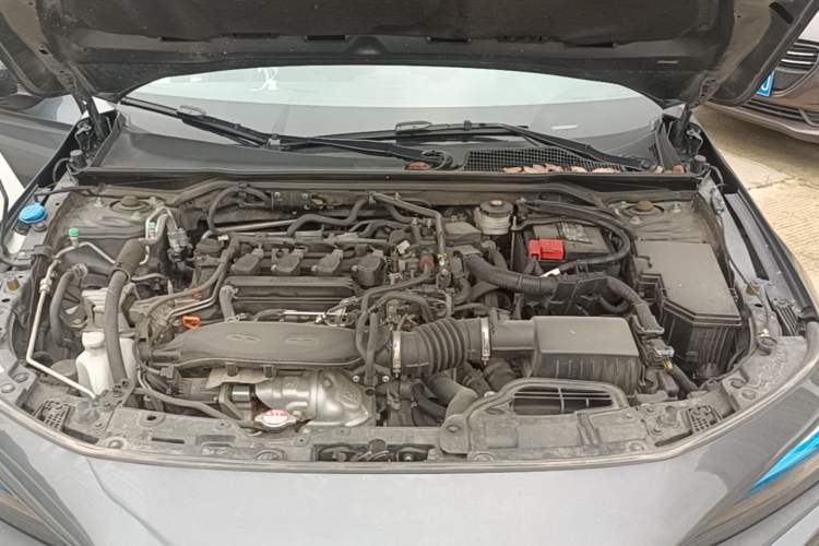 Used Honda Civic 2022 240TURBO CVT Dynamic Edition Engine Bay