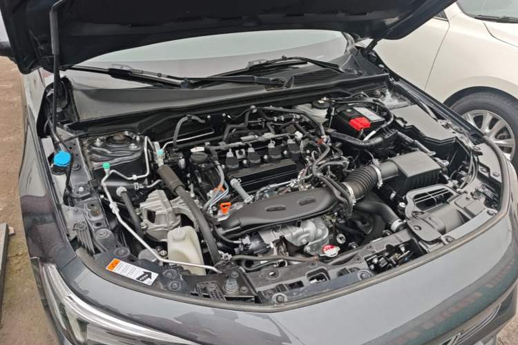 Used Honda Civic 2022 240TURBO CVT Dynamic Edition Engine Bay