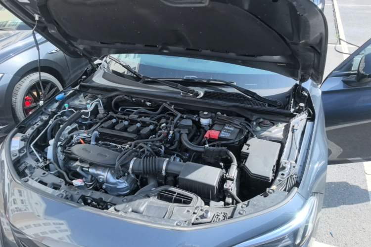 Used Honda Civic 2022 240TURBO CVT Dynamic Edition Engine Bay