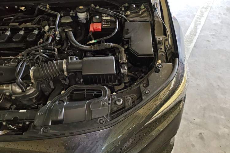 Used Honda Civic 2022 240TURBO CVT Dynamic Edition Engine Bay Left