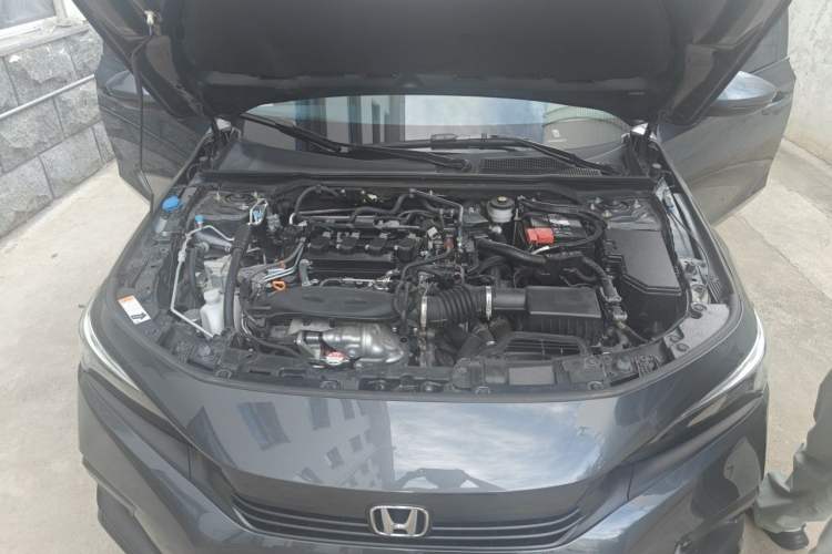 Used Honda Civic 2022 240TURBO CVT Dynamic Edition Engine Bay