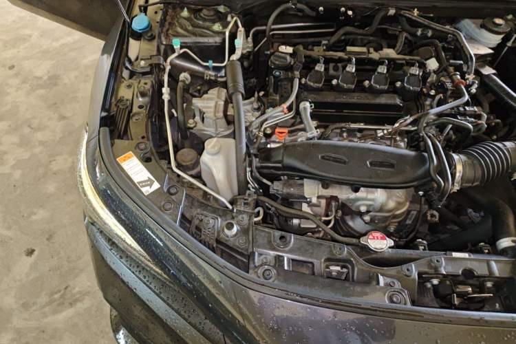 Used Honda Civic 2022 240TURBO CVT Dynamic Edition Engine Bay Right