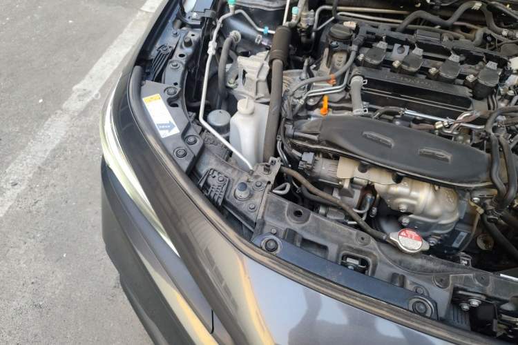 Used Honda Civic 2022 240TURBO CVT Dynamic Edition Engine Bay Right