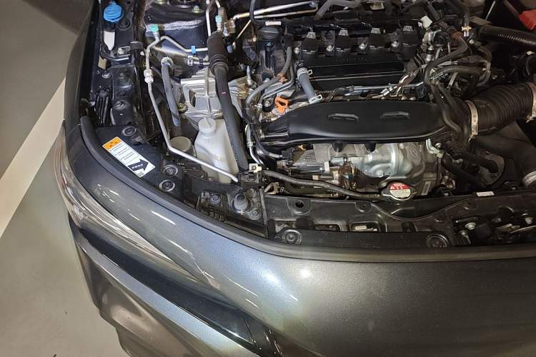 Used Honda Civic 2022 240TURBO CVT Dynamic Edition Engine Bay Right