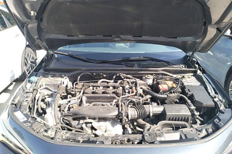 Used Honda Civic 2022 240TURBO CVT Dynamic Edition Engine Bay