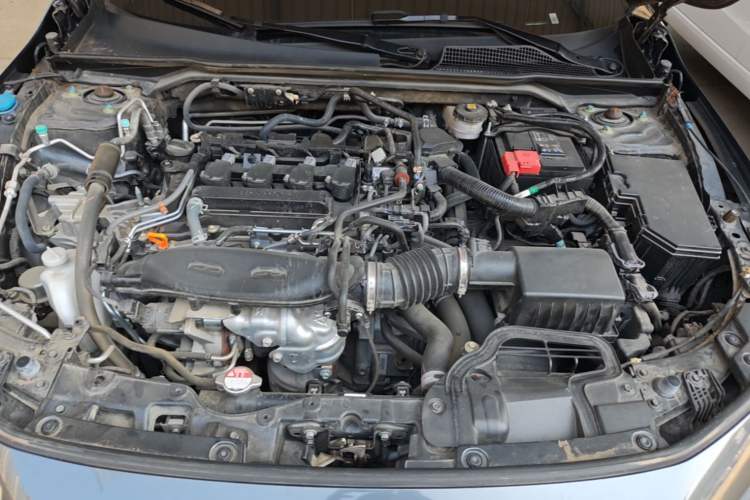 Used Honda Civic 2022 240TURBO CVT Dynamic Edition Engine Bay
