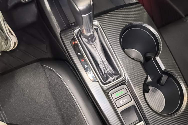Used Honda Civic 2022 240TURBO CVT Dynamic Edition Gear Lever