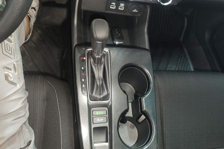 Used Honda Civic 2022 240TURBO CVT Dynamic Edition Gear Lever