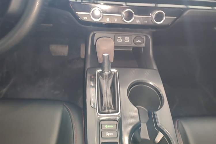 Used Honda Civic 2022 240TURBO CVT Dynamic Edition Gear Lever