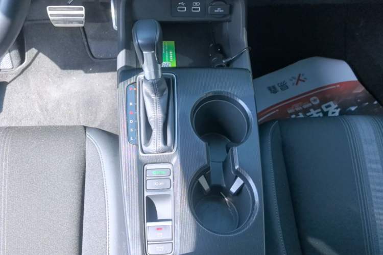 Used Honda Civic 2022 240TURBO CVT Dynamic Edition Gear Lever