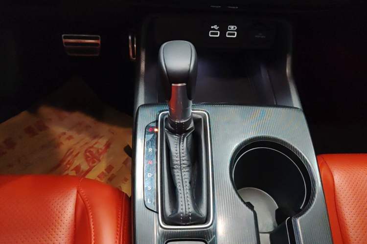 Used Honda Civic 2022 240TURBO CVT Dynamic Edition Gear Lever
