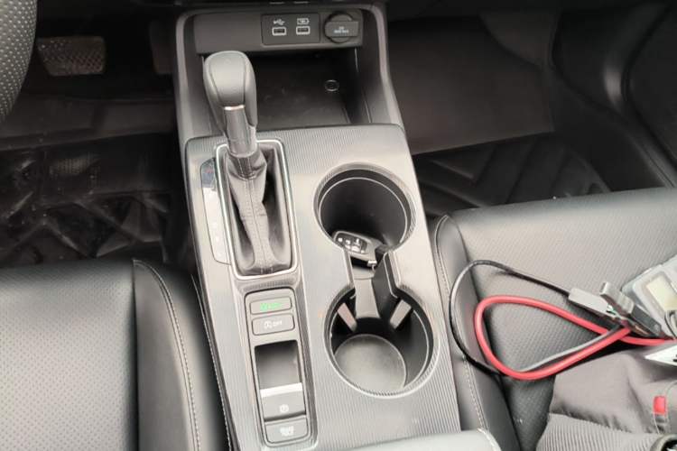 Used Honda Civic 2022 240TURBO CVT Dynamic Edition Gear Lever