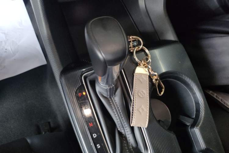 Used Honda Civic 2022 240TURBO CVT Dynamic Edition Gear Lever