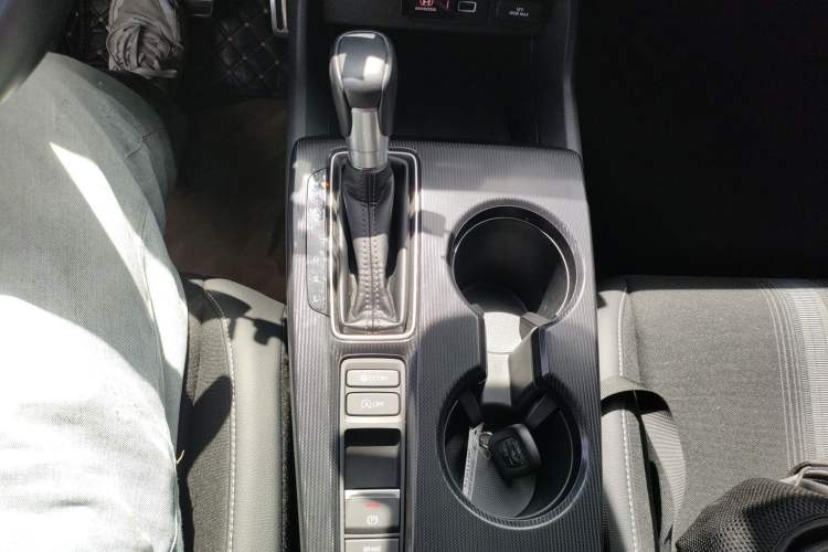 Used Honda Civic 2022 240TURBO CVT Dynamic Edition Gear Lever