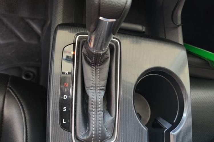 Used Honda Civic 2022 240TURBO CVT Dynamic Edition Gear Lever
