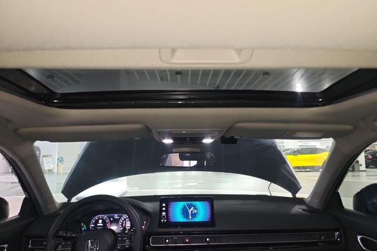 Used Honda Civic 2022 240TURBO CVT Dynamic Edition Headliner