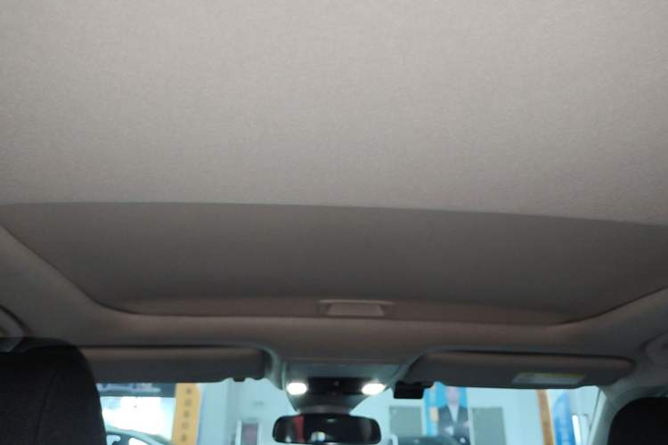 Used Honda Civic 2022 240TURBO CVT Dynamic Edition Headliner